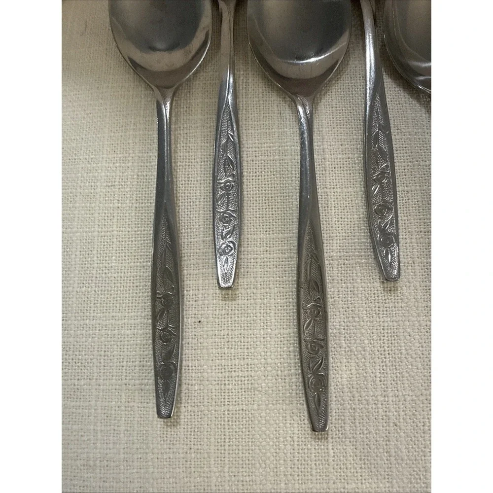 12 Big Soup Spoon CUS1 Custom Craft‎ Stainless Roses Flowers Taiwan